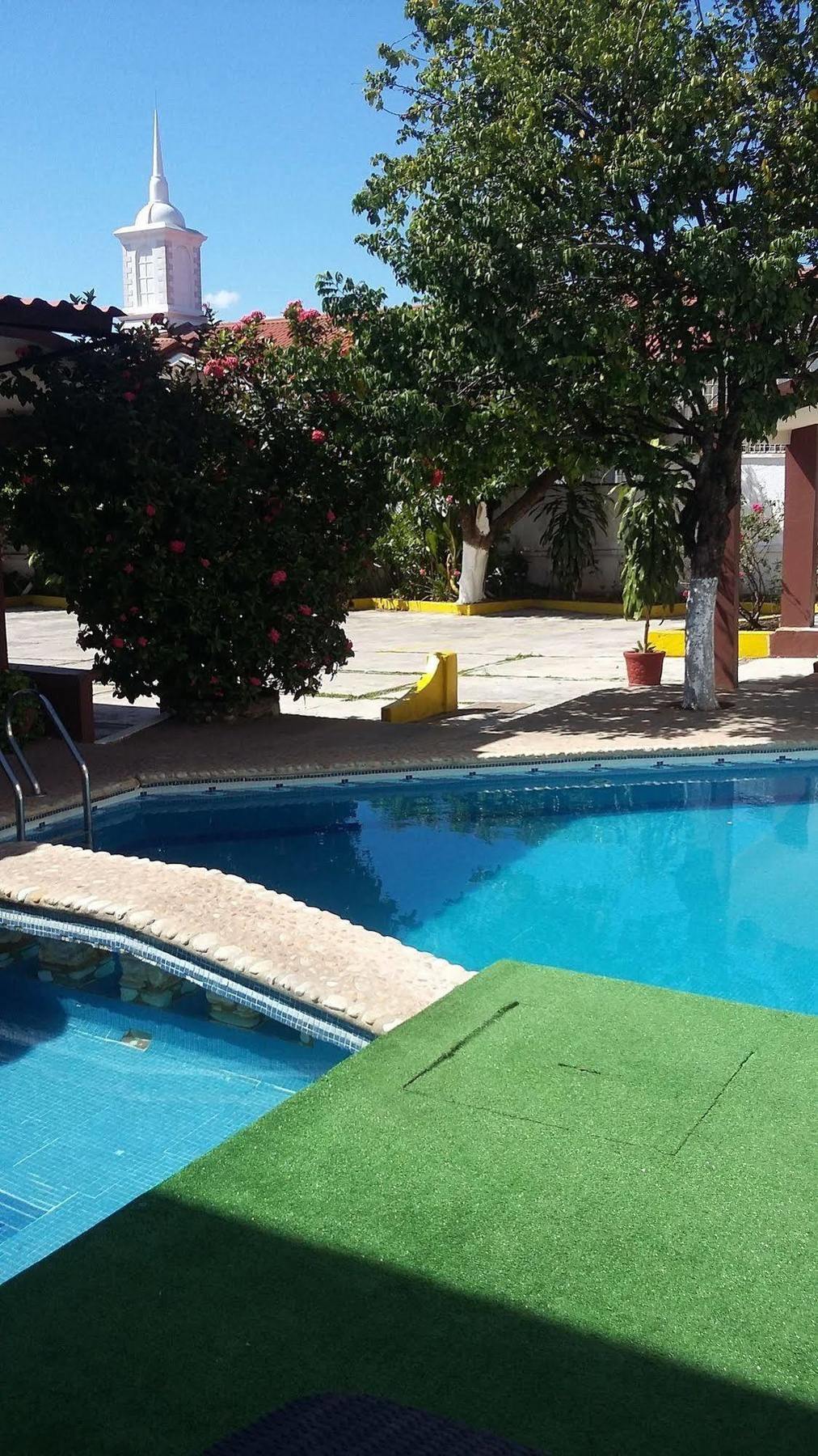 Hotel Mallorca Palenque Exterior photo