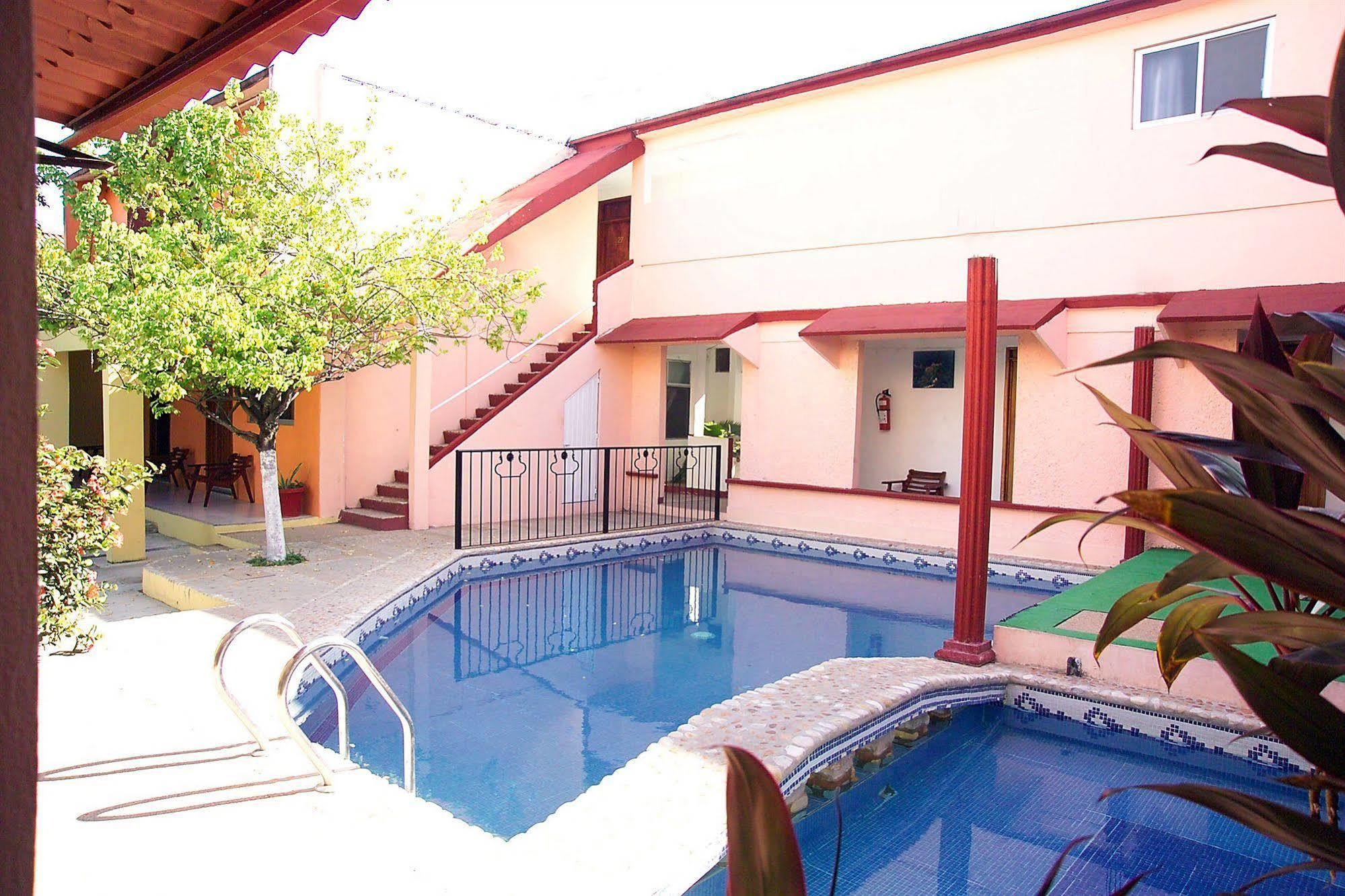 Hotel Mallorca Palenque Exterior photo